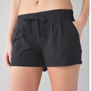 Lululemon Spring Break Away Short II
